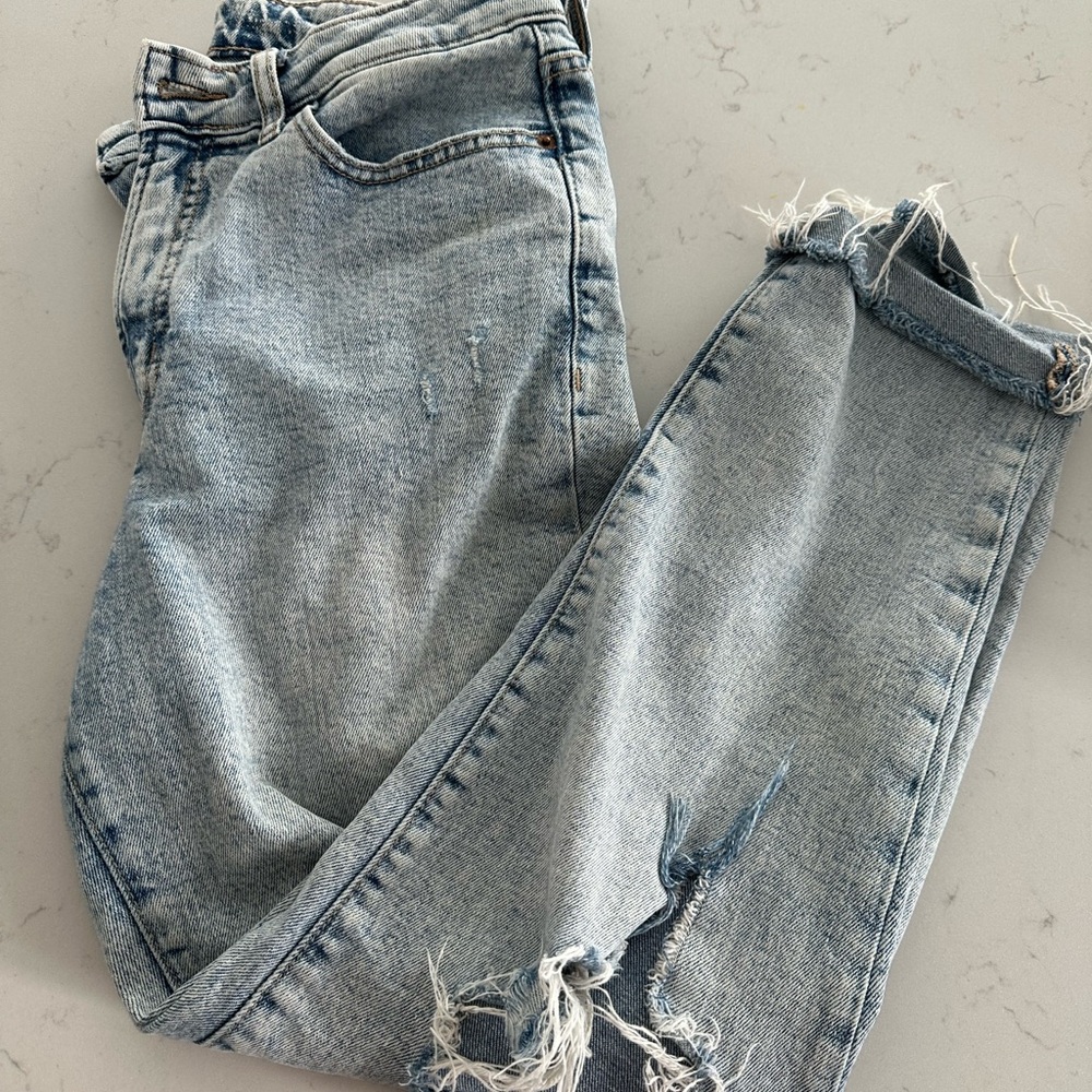 Old Navy Light Blue Distressed Straight Leg Jeans